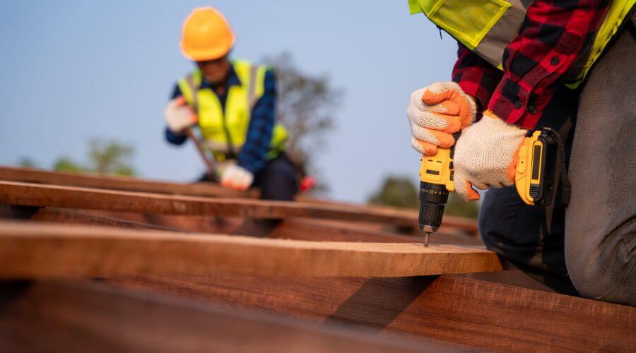 Expert Emergency Roof Repairs services in Silvis, IL